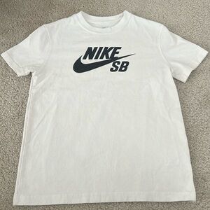 Boys Nike t-shirt